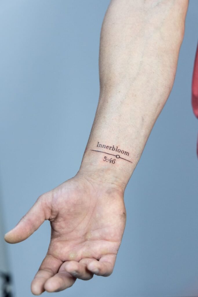 Tatuaje fine line realizado en Museum Tattoo, estudio de tatuajes en Valencia
