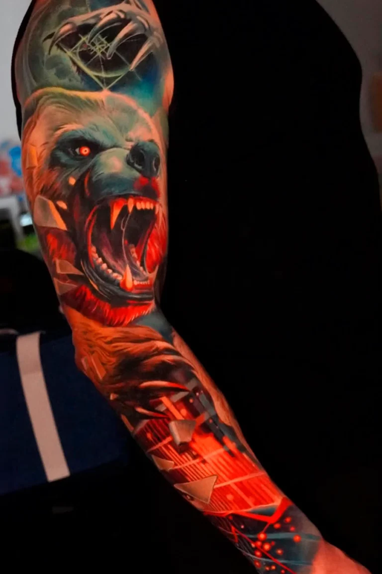 Tatuaje con color por Ekaterina en Valencia — Museum Tattoo & Art