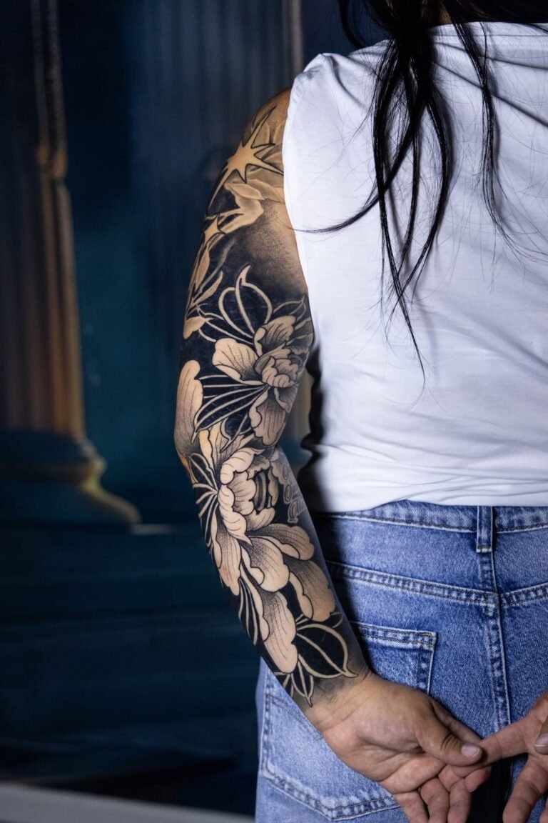 Tatuaje neotradicional de Caval Ink en Valencia — Museum Tattoo & Art
