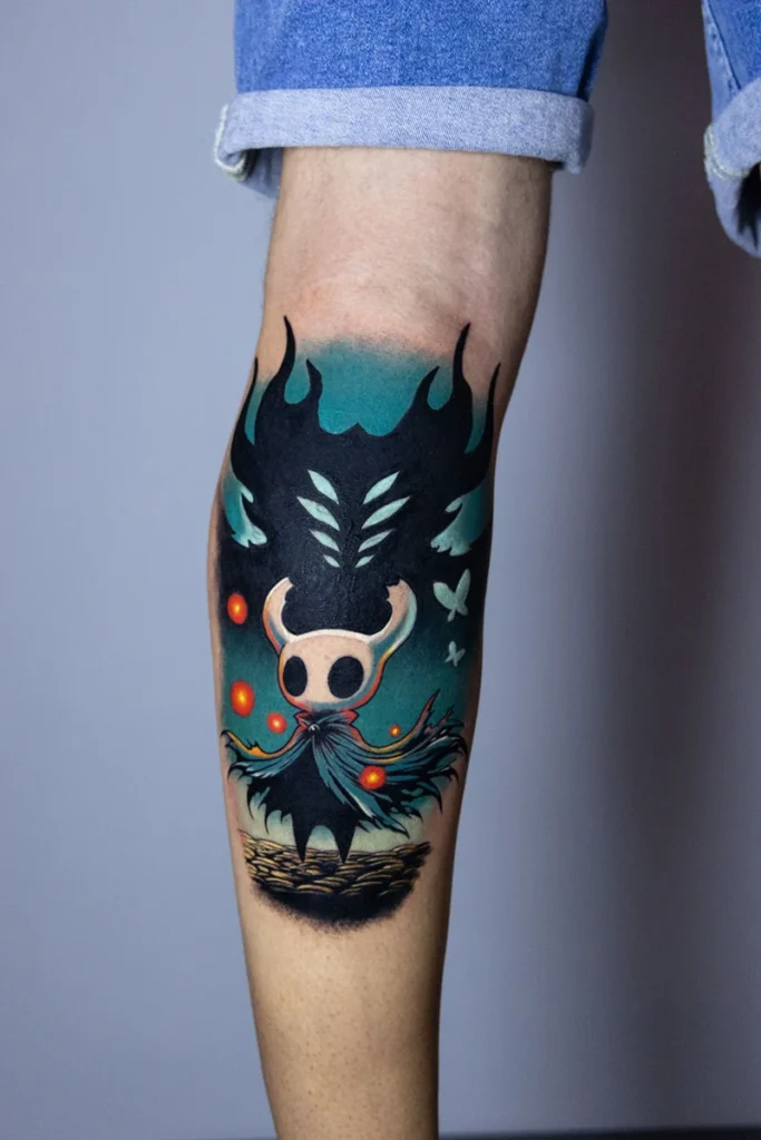 Cover up a full color en la pierna con el Caballero de Hollow Knight, tatuado por Nelson en Museum Tattoo Valencia