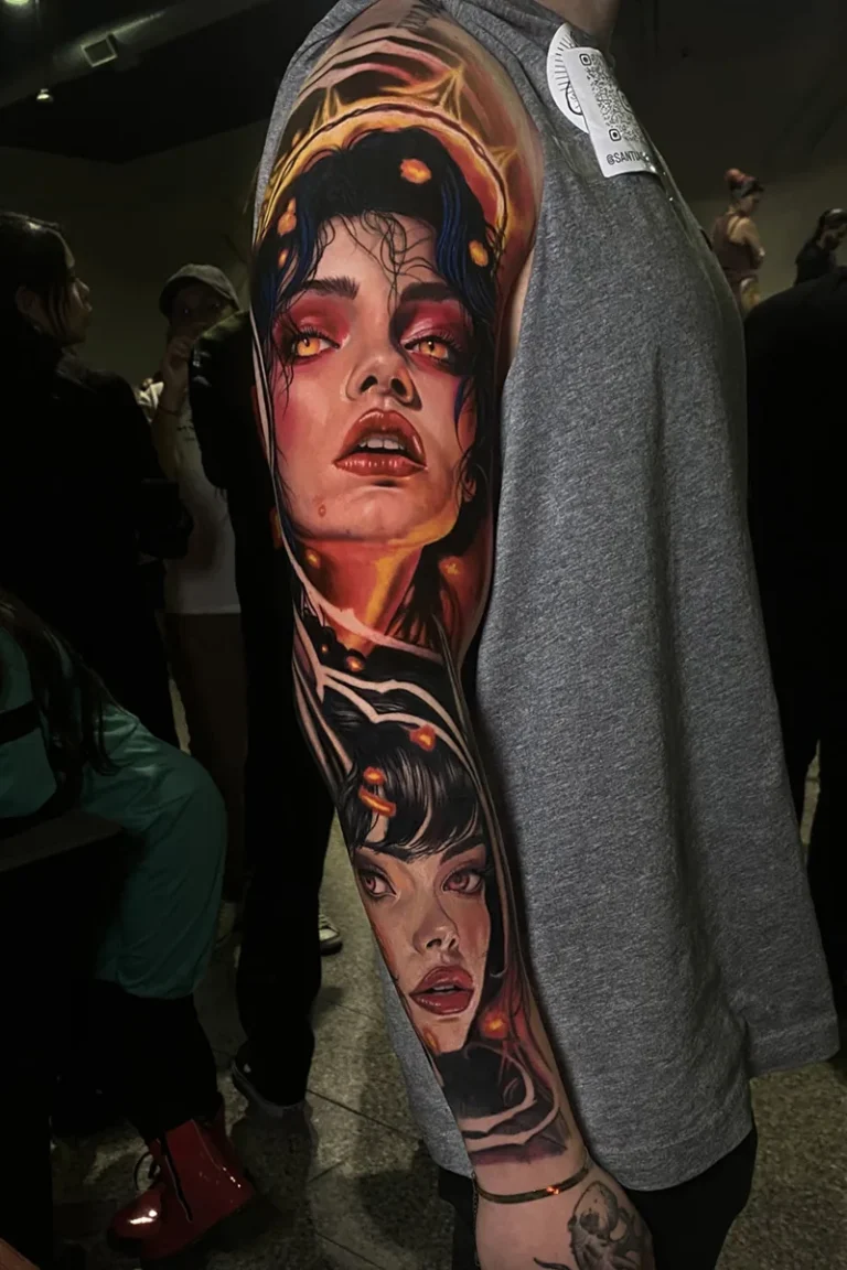 Tatuaje de manga completa en realismo a color con retratos femeninos surrealistas, por Santiago Suárez en Museum Tattoo Valencia